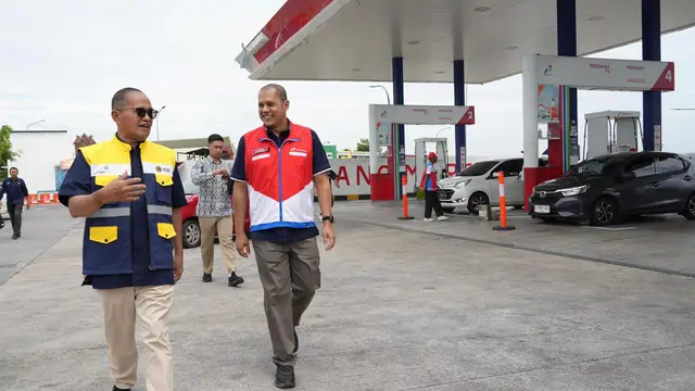 Kepala BPH Migas, Wahyudi Anas meninjau langsung pasokan BBM di jalur utama dan kawasan wisata Jawa Timur jelang Tahun Baru 2026. (Foto: BPH Migas)