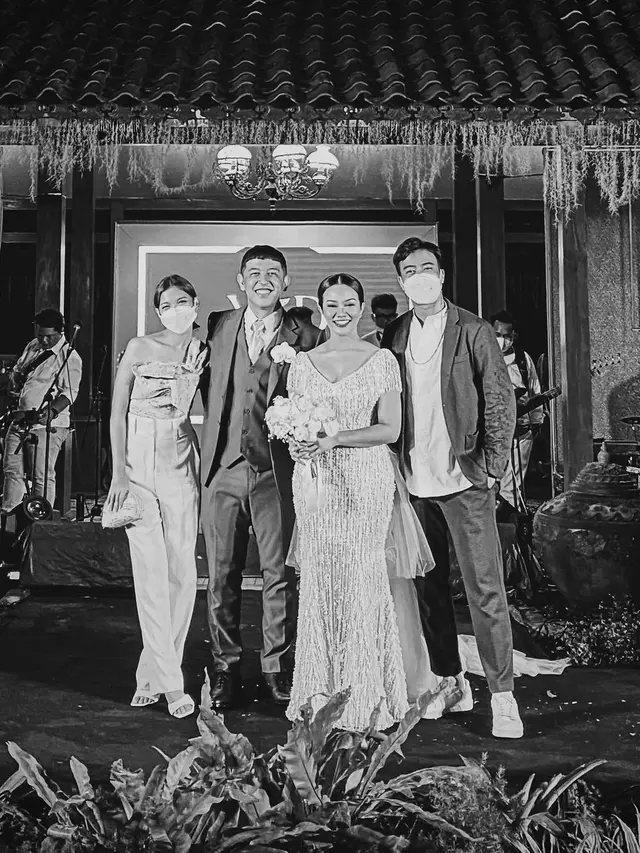 Vidi Aldiano di pernikahan Yura Yunita