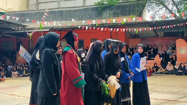 Para santri saat tampilkan domba rias di Ponpes Dzikir Al Fath Kota Sukabumi (Liputan6.com/Fira Syahrin)