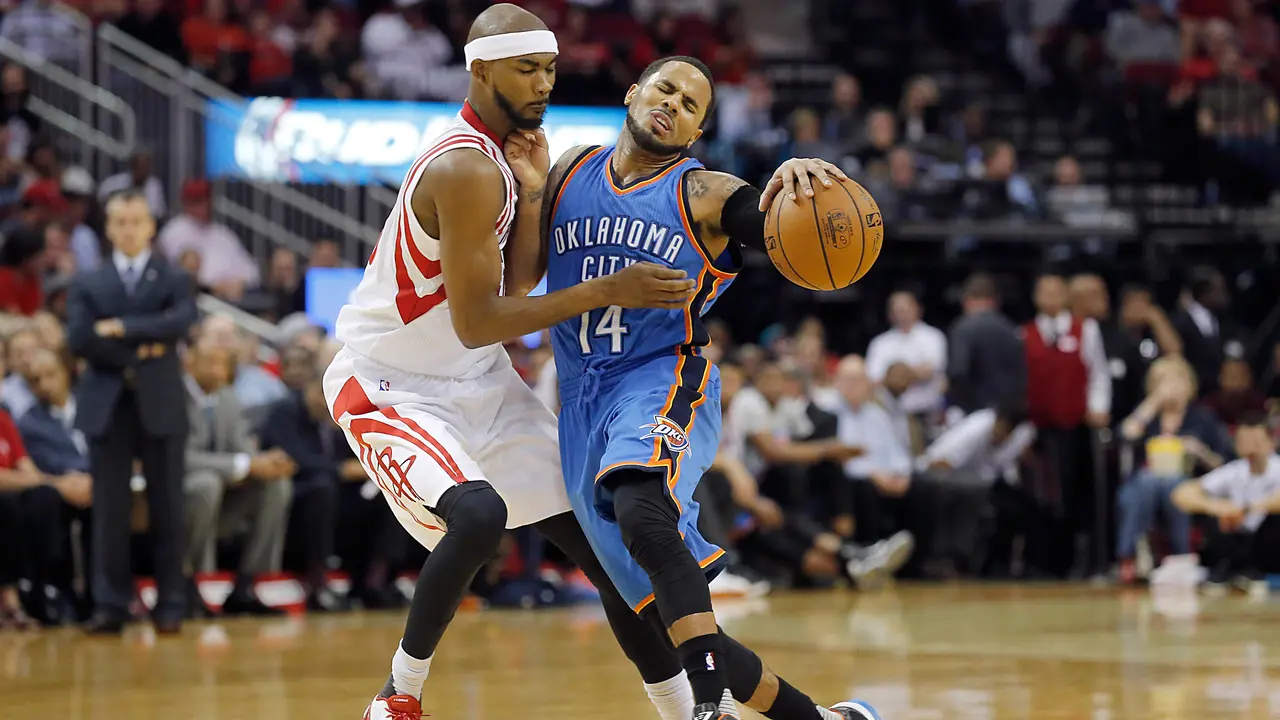 20151103-Thunder Kalah Tipis atas Rockets di Toyota Center