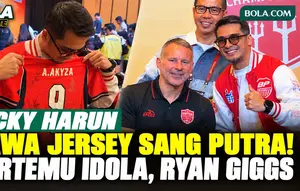 Ricky Harun Kembali Bertemu Ryan Giggs dan Edwin van der Sar, Jersey Putranya Ditandatangani 7 Legenda MU