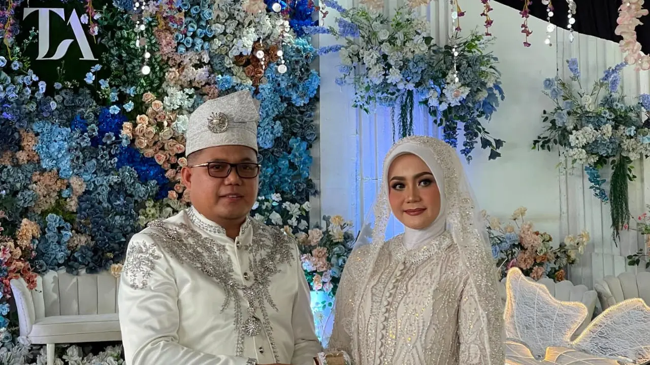 Penyanyi Andrigo Resmi Menikahi Sang Kekasih, Dihadiri Pejabat hingga Tokoh Nasional