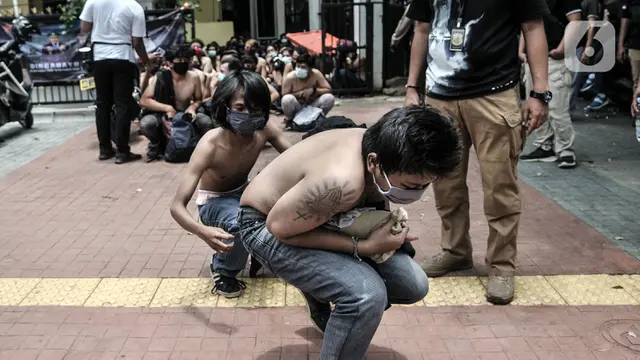 FOTO: Puluhan Remaja Diamankan di Kawasan Palmerah