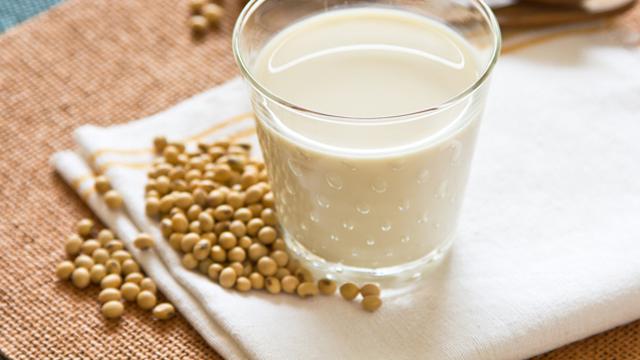 7 Jenis Susu Pengganti Susu Sapi, Sehat dan Rendah Kalori!