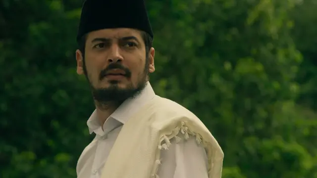 Boy Hamzah sebagai Bagas dalam film Jin Khodam. (Foto: Dok. Mercusuar Films/ 786 Production)