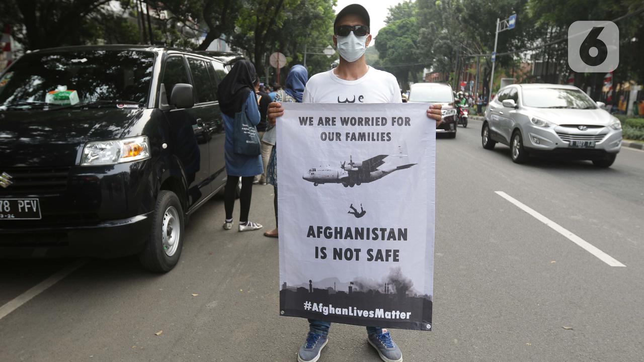 Demo Pencari Suaka Dibubarkan Polisi