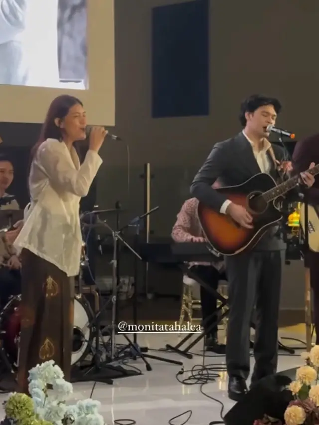 Tamu Resepsi Mikha Angelo dan Gregoria Mariska Tunjung.