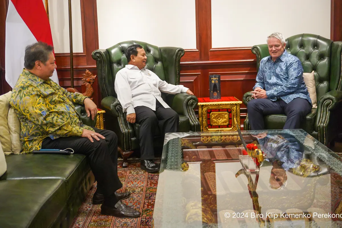 Menko Airlangga mendampingi Menteri Pertahanan sekaligus Presiden terpilih periode 2024-2029 Prabowo Subianto bertemu dengan Sekjen OECD Mathias Cormann, di Kementerian Pertahanan Selasa (28/5/2024)