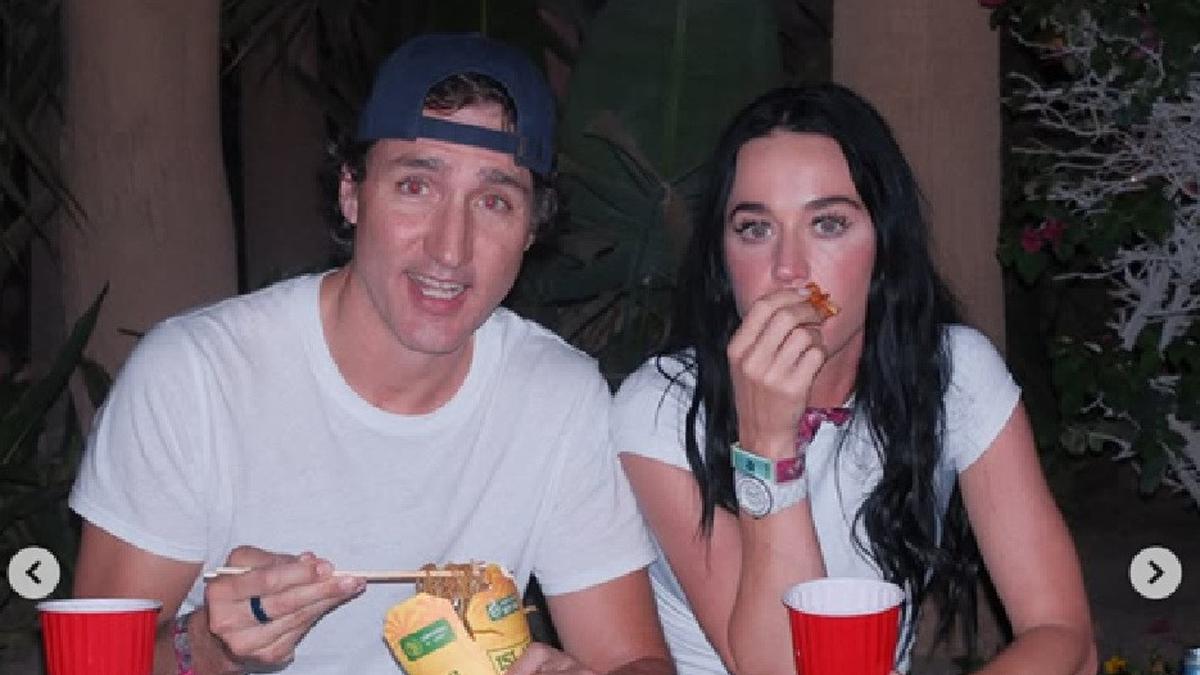 Gaya Kasual Katy Perry dan Justin Trudeau Kencan di Coachella, bak Anak 90an