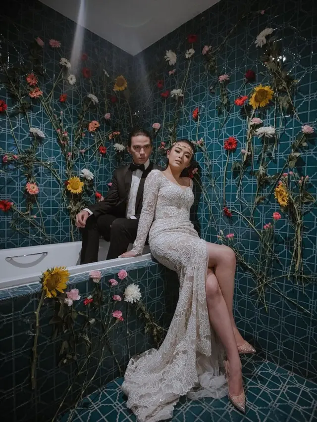 Pasangan Artis Foto Mesra Bak Prewedding (sumber: instagram /amandamanopo)