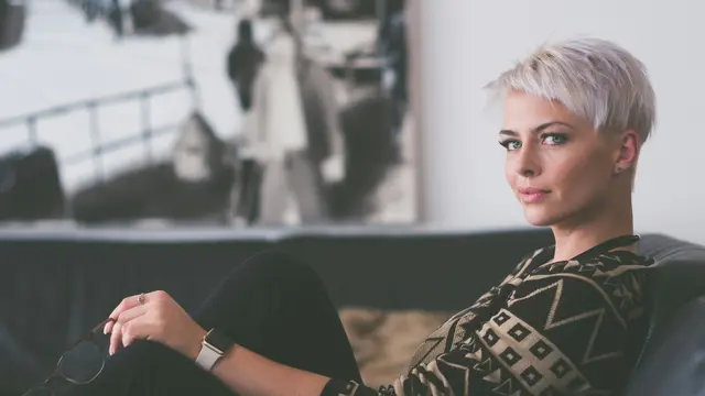 ilustrasi rambut putih