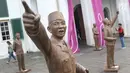 Salah satu patung Presiden pertama RI Sukarno yang dipajang di depan Museum Fatahillah, kawasan Kota Tua, Jakarta, Rabu (15/11). Sebanyak 10 Sukarno disajikan dalam rangka Jakarta Biennale 2017. (Liputan6.com/Immanuel Antonius)