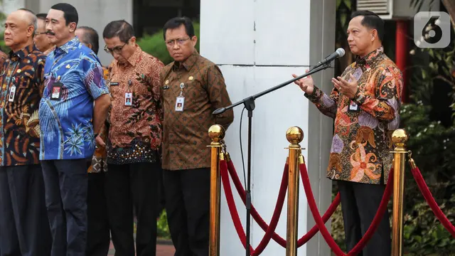 Tito Karnavian Pimpin Apel Perdana di Kemendagri