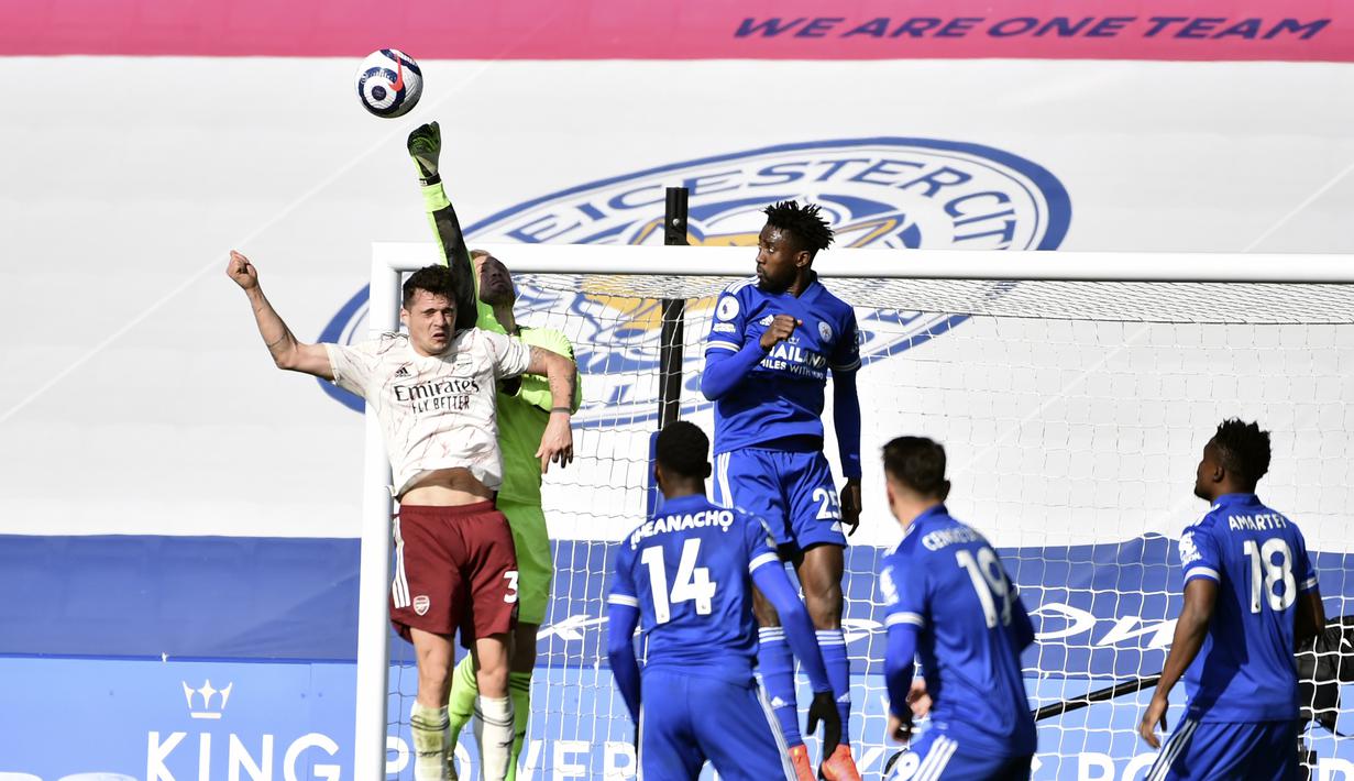 Arsenal tampil dominan dengan 56 persen penguaaan bola. Pasukan Mikel Arteta juga tampil agresif dengan melepaskan 15 peluang yang empat di antaranya akurat. (Foto: AP/Pool/Michael Regan)