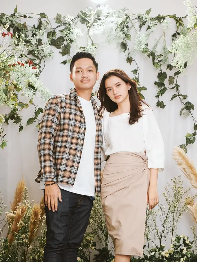 [Fimela] Azriel Hermansyah dan Sarah Menzel