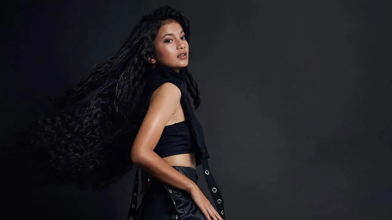 Gaya Pemotretan Ratu Sofya dan Emiliano Cortizo Bertajuk 'Pretty Gangster'. (Sumber: Instagram/aldosinarta)