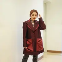 Paduan oversized blazer, bomber jacket, hingga preppy dress, terlihat sempurna saat dikenakannya. (Foto: Instagram/ Ayu Ting Ting)