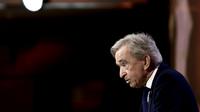 Pemilik merek Louis Vuitton dan juga Paris FC, Bernard Arnault. (AFP/Thibaud Moritz)