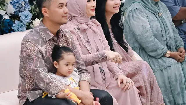 5 Potret Zaskia Gotik Tampil Cantik Gelar Acara Tasyakuran 7 Bulanan Kehamilan Anak Ketiga (credit: instagram/zaskia_gotix)