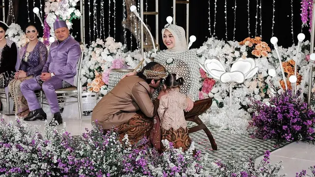 10 Momen Aurel Hermansyah dan Atta Halilintar Gelar Mitoni di Kehamilan Kedua, Bernuansa Ungu