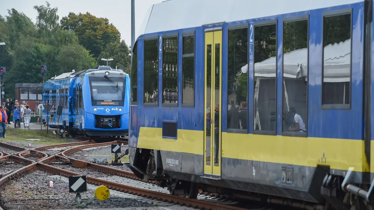 FOTO: Kereta Api Hidrogen Pertama di Dunia