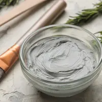 Clay mask / copyright shutterstock