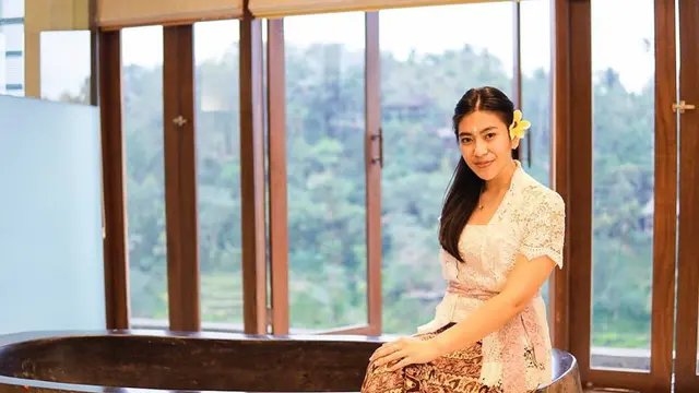 7 Potret Cantik Resiah Lim, Asisten Ashanty yang Putuskan Berhenti