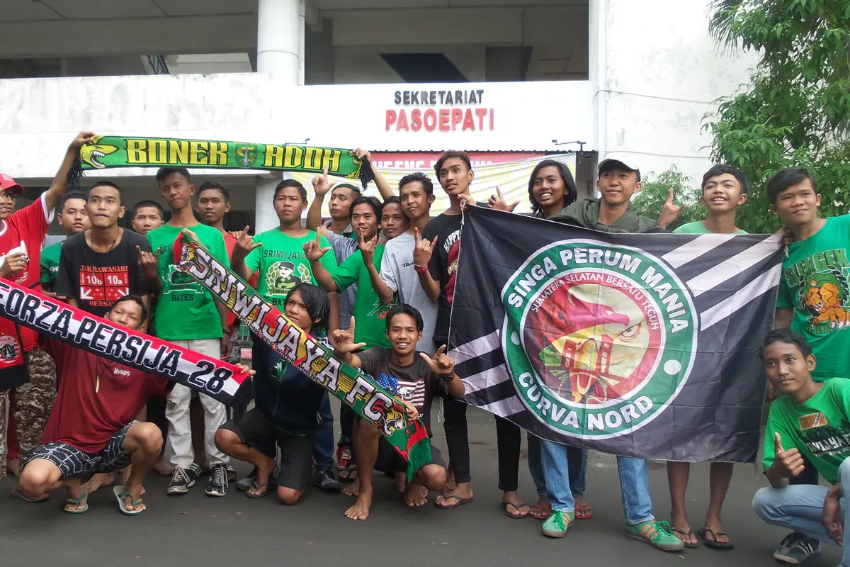 Suporter Persija, Persebaya, dan Sriwijaya FC