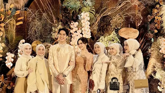 Geng Mamayu dilamaran Syifa Hadju dan El Rumi. [@kesharatuliu05]