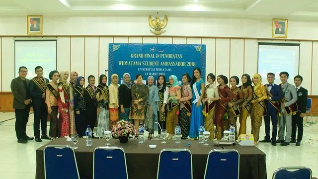 6 Foto Lawas Dinan Fajrina Istri Doni Salmanan, Curi Perhatian