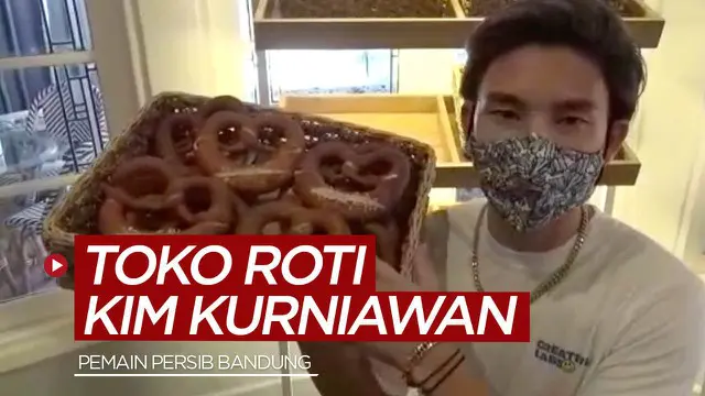 Berita video melihat keistimewaan toko roti milik bintang Persib Bandung, Kim Kurniawan.