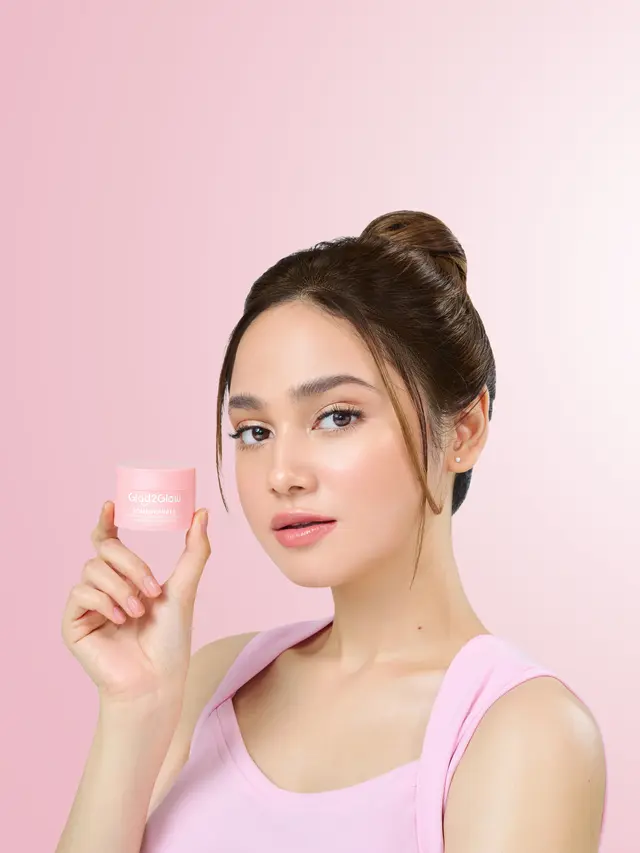 Syifa Hadju Didapuk Jadi Brand Ambassador Glad2Glow, Ajak Masyarakat Glowing Bareng