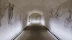 Gambar arang halus yang oleh beberapa ahli dikaitkan dengan Michelangelo terlihat di dinding sebuah ruangan yang digunakan untuk menyimpan batu bara hingga tahun 1955 di dalam Kapel Medici, Florence, Italia tengah, Selasa, 31 Oktober 2023. 
(AP Photo/Fareed Khan)
