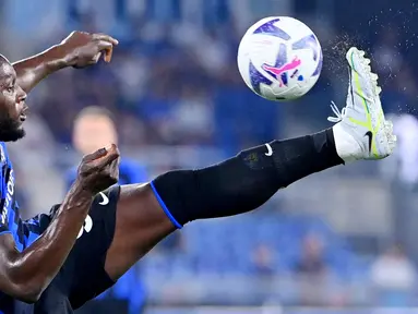 Romelu Lukaku menjadi sasaran kekesalan fans usai Inter Milan terkapar di markas Lazio pada pekan ketiga Serie A, Sabtu (27/8/2022).