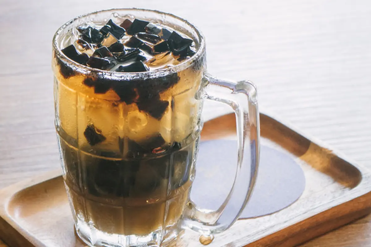 es cincau hitam kolang-kaling