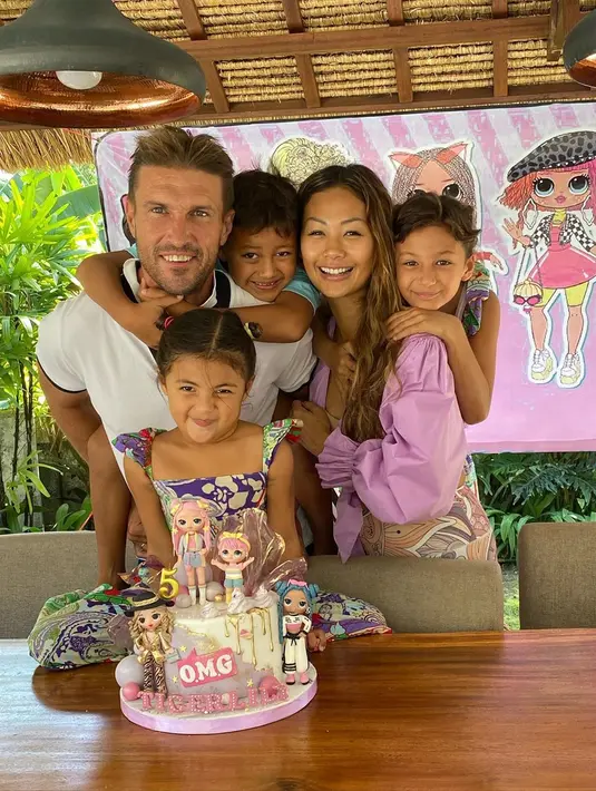 (Instagram/indahkalalo)