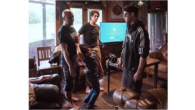 Segera Rilis Single Baru, Ini 6 Potret Persiapan The Lucky Laki Saat Rekaman