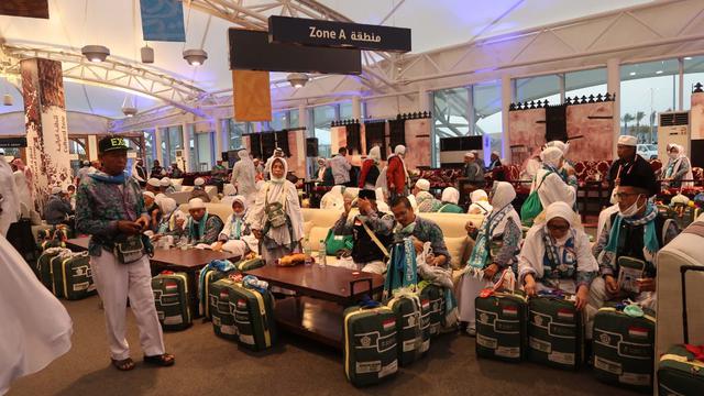 Jemaah Haji Indonesia saat tiba di Layanan Eyab di Bandara Prince Mohammed bin Abdulaziz, Madinah. Darmawan/MCh 2019