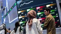 Meski beberapa saham mengalami kenaikan, namun ada juga yang mengalami penurunan. (BAY ISMOYO/AFP)