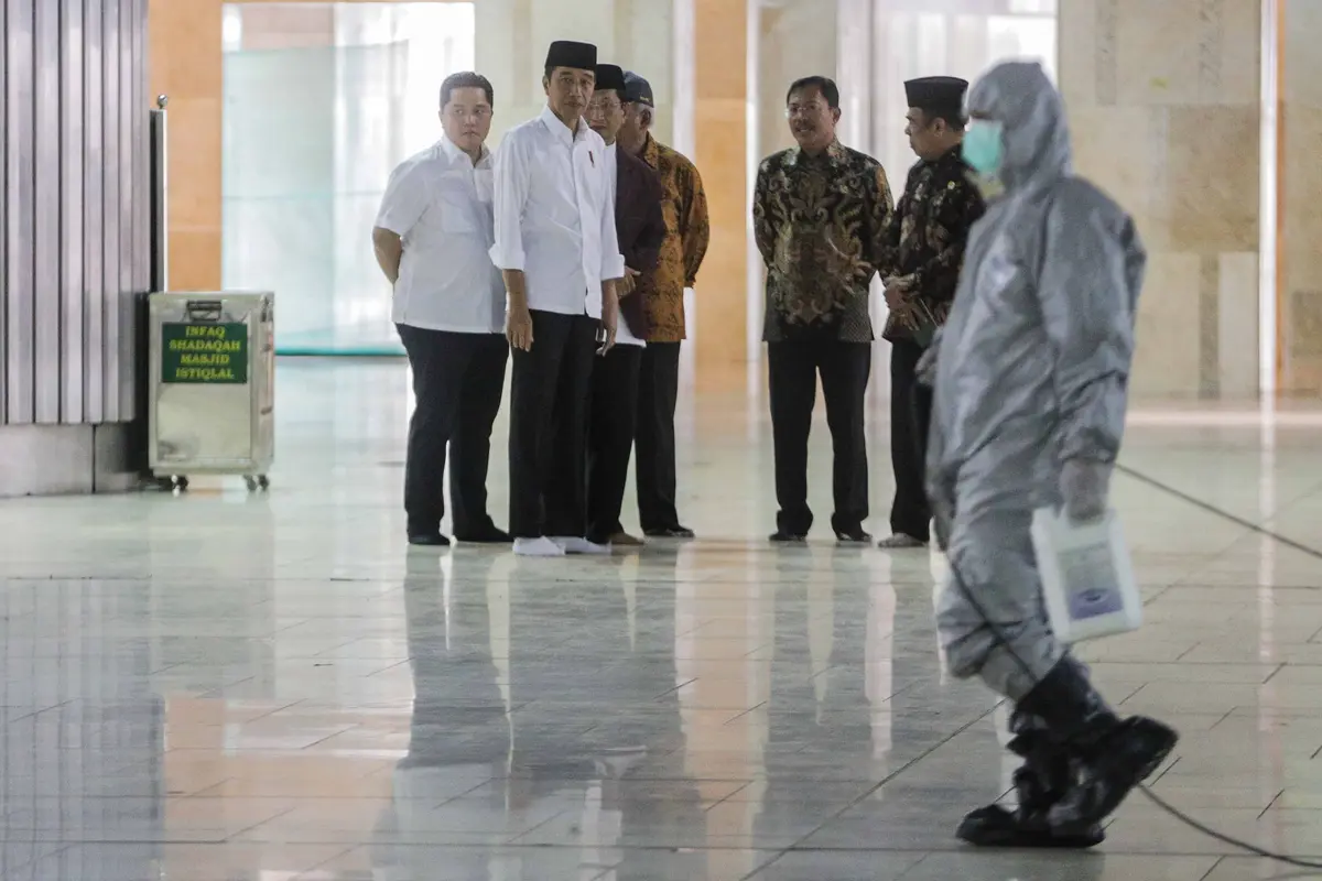 Jokowi Tinjau Sterilisasi Masjid Istiqlal