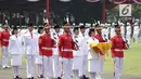 Tahun 2018, tugas pembawa baki saat pengibaran bendera pusaka HUT ke-73 RI diemban oleh Paskibraka putri perwakilan dari Jawa Barat, Tarrisa Maharani Dewi. (M. Fajri Erdyansyah/Liputan6.com)