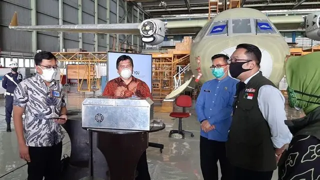 PTDI dan ITB memperlihatkan Ventilator Vent-I di Hanggar Fixed Wing PTDI, Jalan Pajajaran Bandung, Jumat, 24 April 2020. (Foto: Humas PTDI)