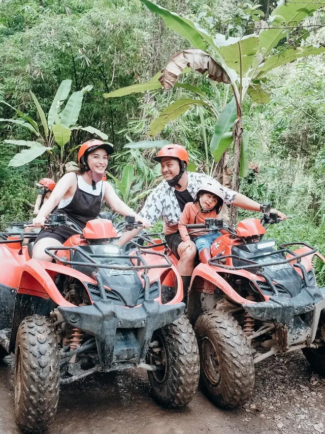 7 Potret Chelsea Olivia dan Glenn Alinskie yang Kini Menetap di Bali