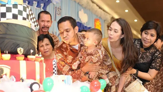 6 Potret Verlita Evelyn 'Cinta Fitri' dan Keluarga, Selalu Harmonis