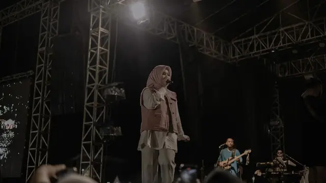 Potret Restianade yang Trending Karena Lagu 'Kalah', Belajar Nyanyi Sedari Usia 4 Tahun