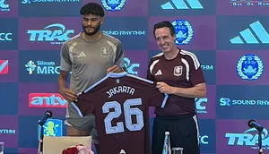 Pelatih Aston Villa Nikmati Sambutan Jakarta
