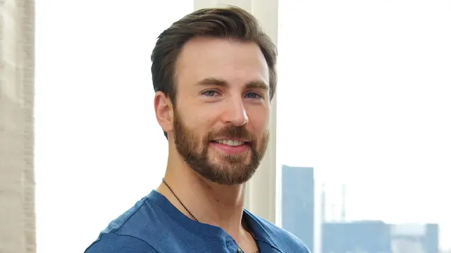 [Bintang] Chris Evans