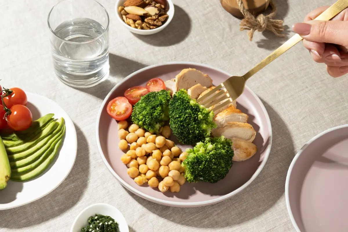 Clean Eating (photo by freepik.com)