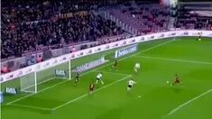 Barcelona menjejakan satu kaki di final Copa Del Rey hingga PSG semakin tak terbendung untuk mempertahankan gelar Liga Prancis.