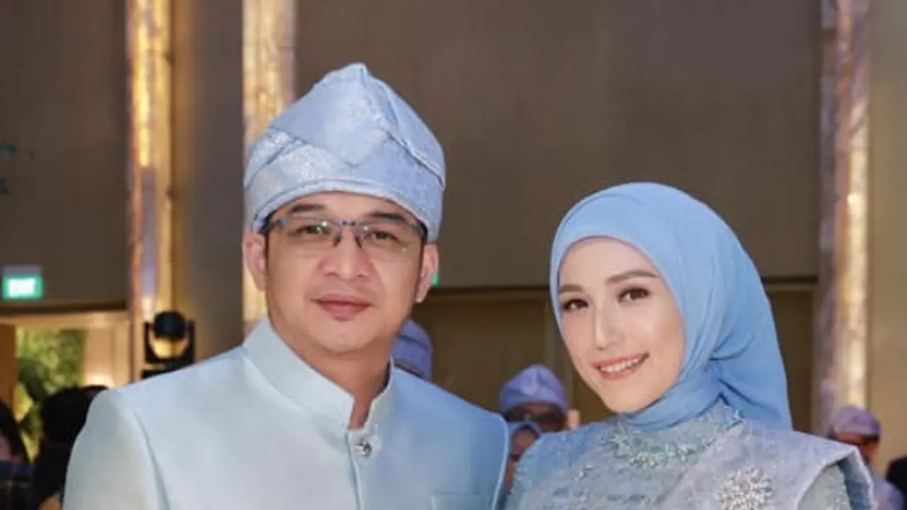 Gaya Couple Tamu Undangan Pernikahan Putri Zulhas dan Zumi Zola